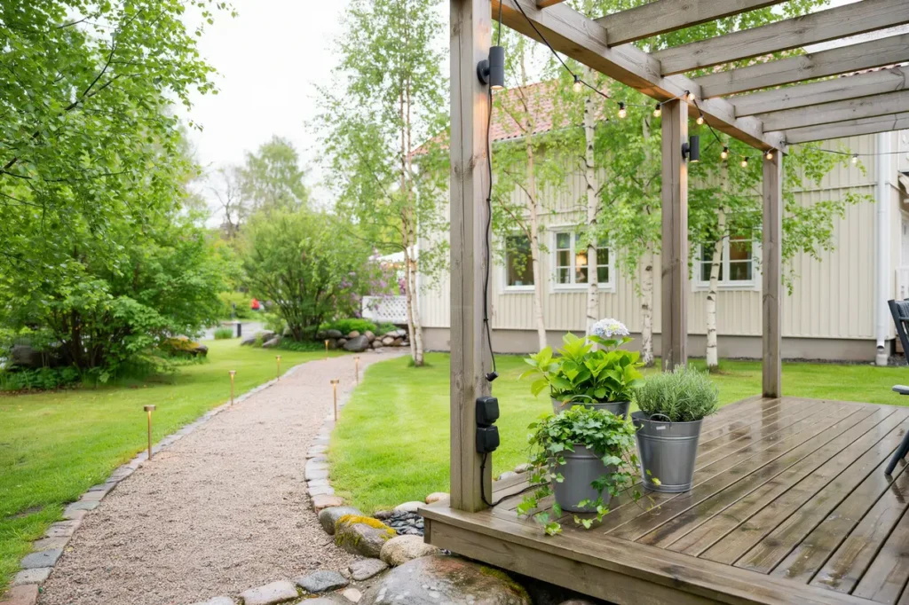 s ker el utomhus i juni smarta installationer f r altan tr dg rd och sommarbelysning